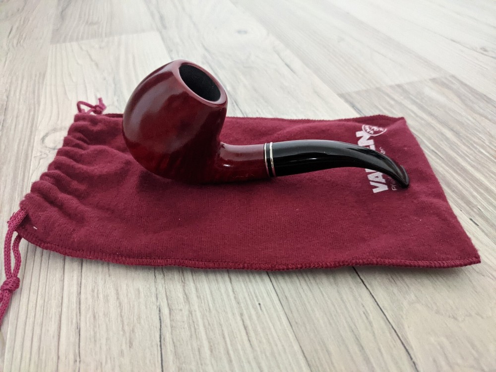 VAUEN PIPE BRAND NEW