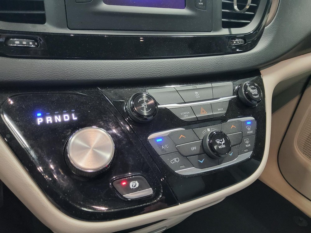 Used A/C Selector Switch fits: 2017 Chrysler Pacifica front 3 zone temperature c