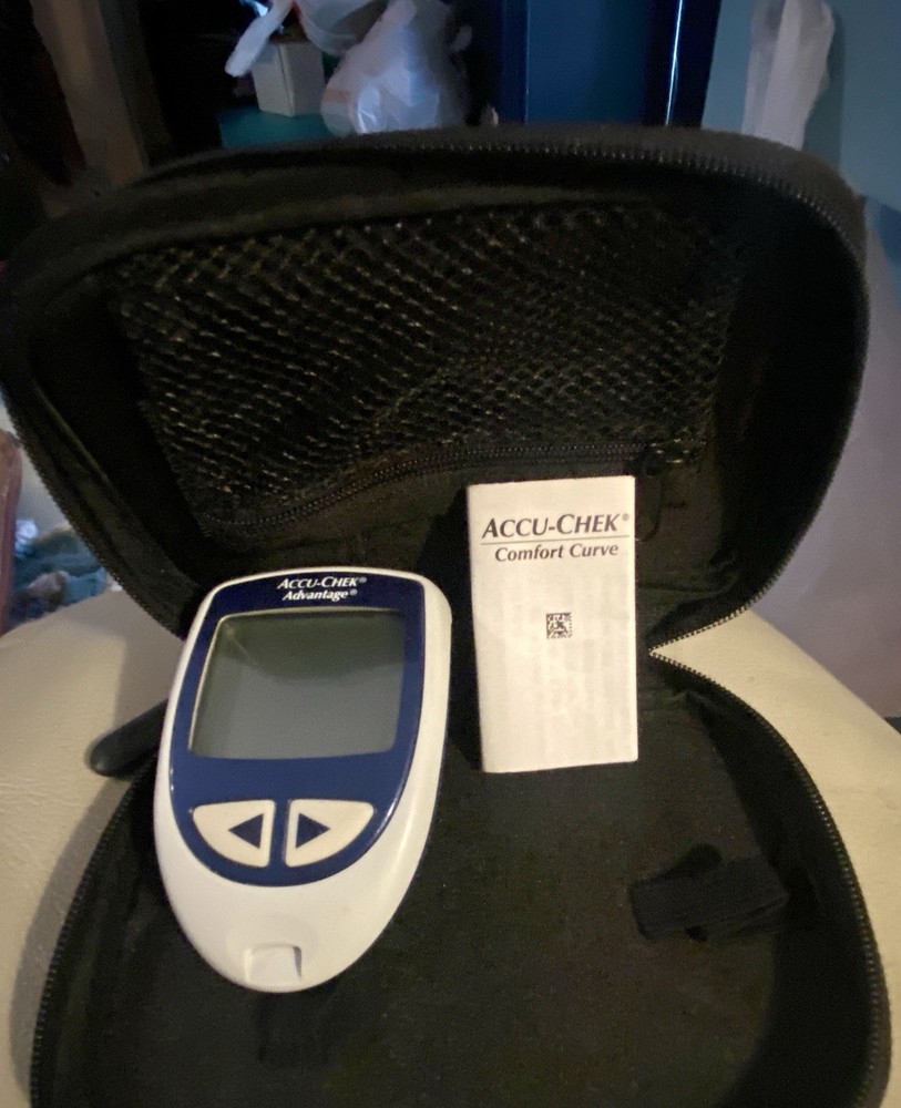 ACCU-CHEK Advantage Blood Glucose Meter