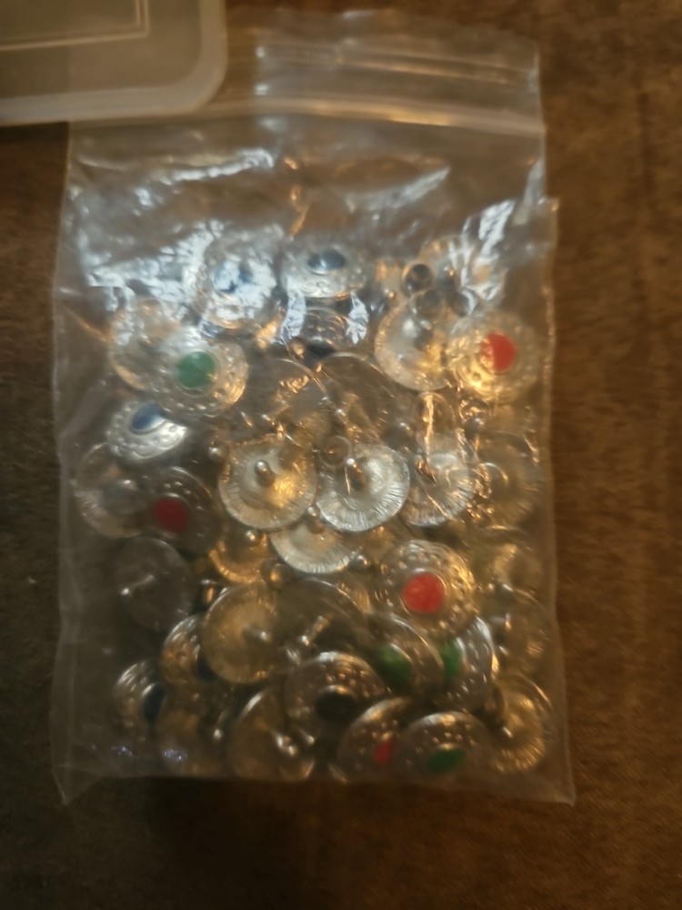 Silver Riviets Multicolor