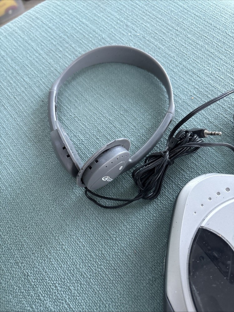 GPX Compact Disk Player