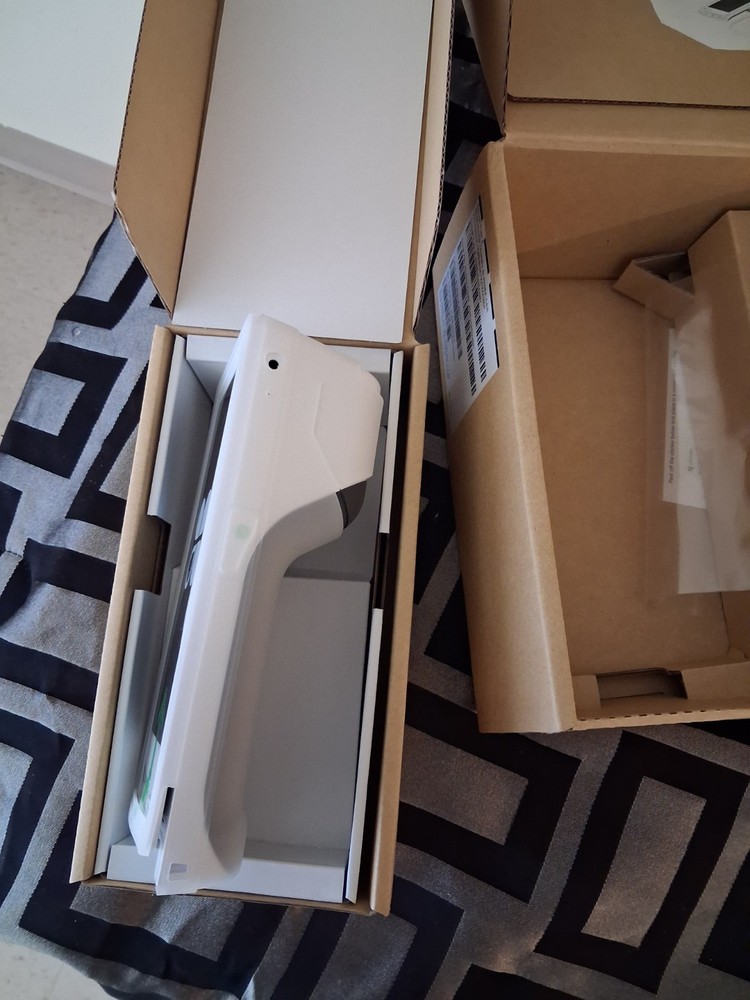 Clover Retail POS System Touchscreen Terminal and Accessories Bundle