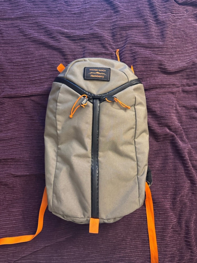 Mystery ranch urban assault 21L backpack