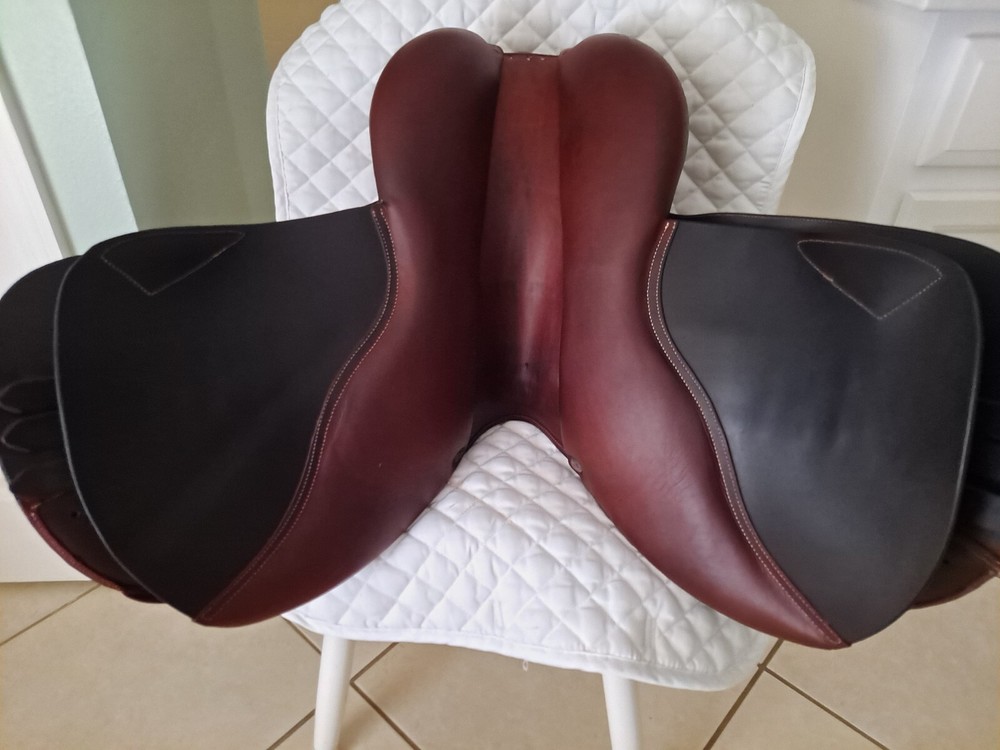 Beval Artisan 17" saddle 1.5" Flap MW 