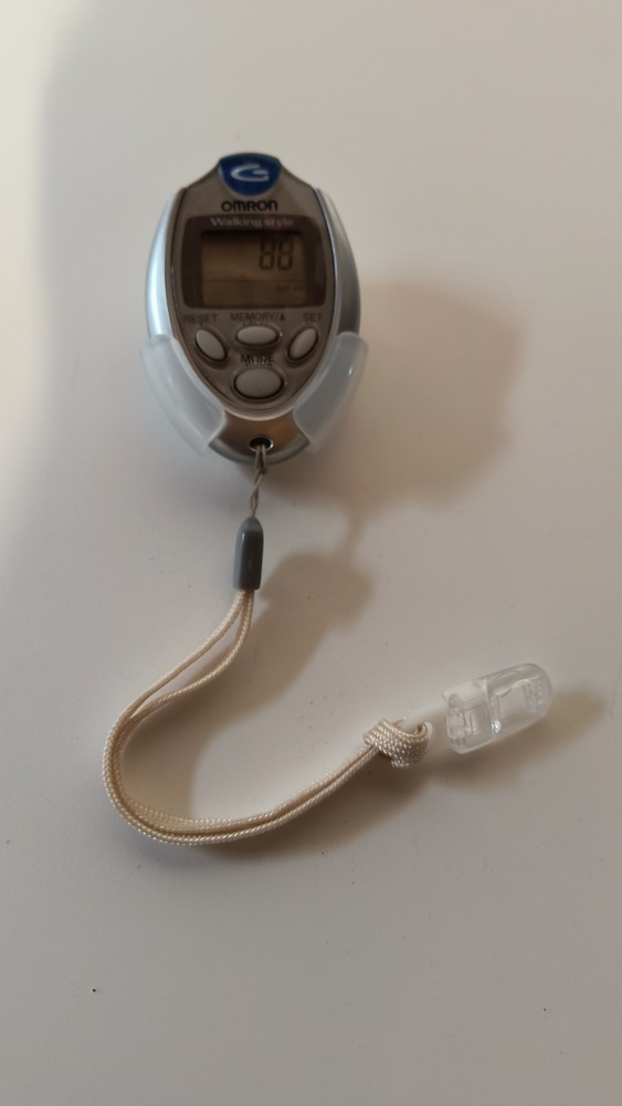 Omron Digital Premium Pedometer - Hj112 - With Optional Strap