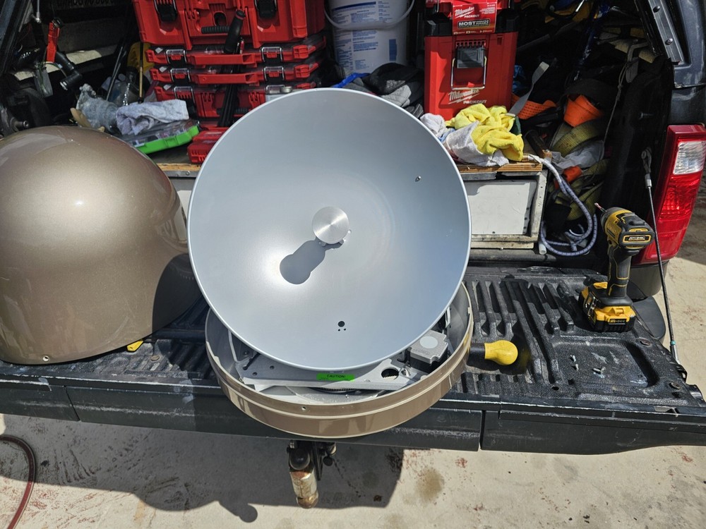 kvh tracvision 5 18"