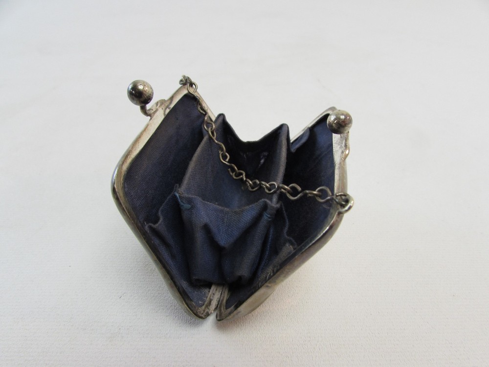 (ref288CDF) Small antique silver plated purse