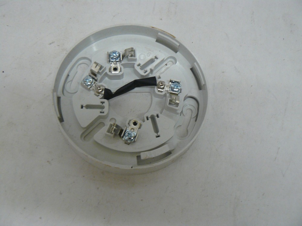 Edwards Systems Technology SIGA-SB fire alarm smoke detector base new