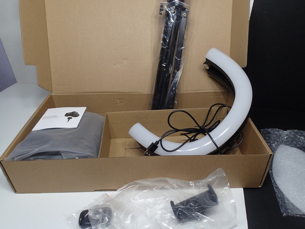 12" foldable selfie ring with tripod stand Ready to start streaming!