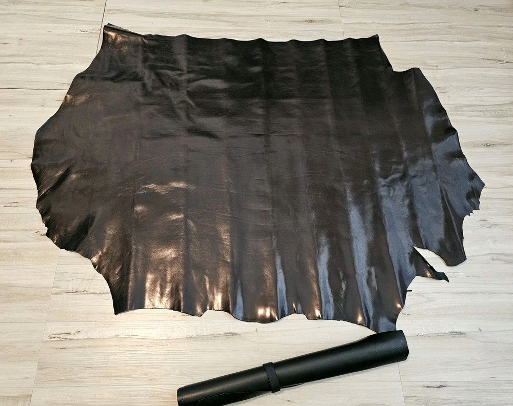 3oz FINISHED VEG-TAN GRAPHITE BLACK LEATHER D-SHOULDER PANEL,SHEET,SQUARE, 12+sq