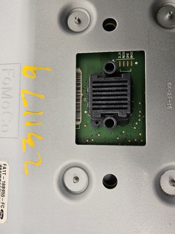 2016-2017 Lincoln MKX Front Center Dash Mounted 8" Display Touch Screen