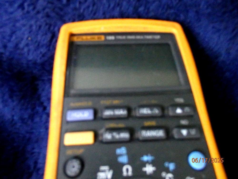 FLUKE 189 --TRUE RMS --INDUSTRIAL MULTIMETER WITH DATA LOGGER!