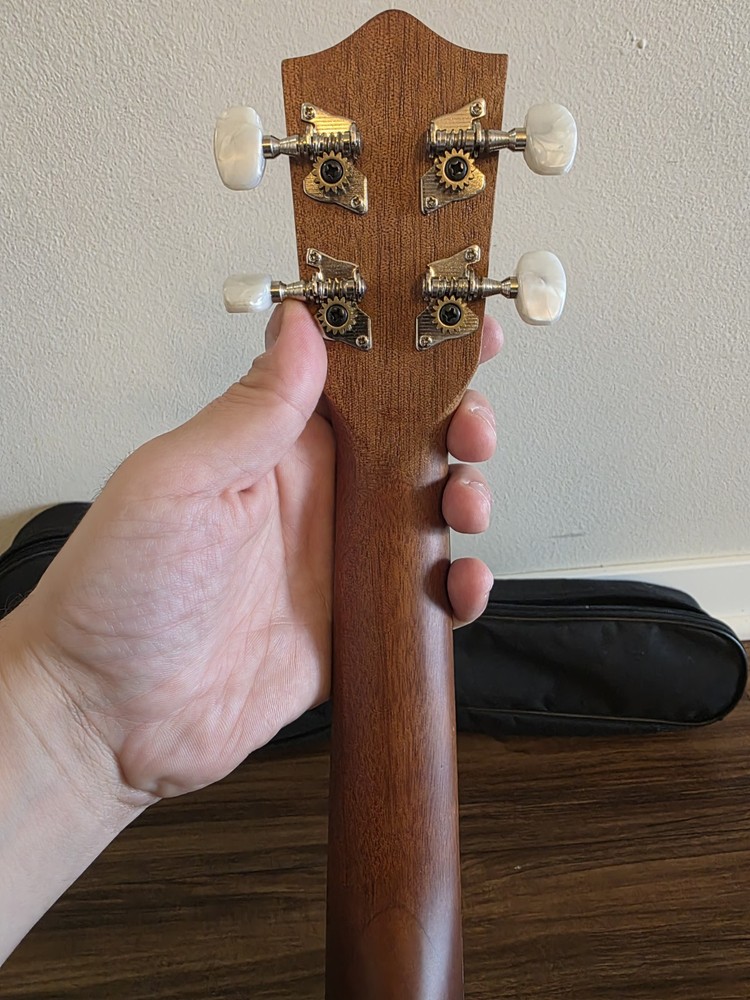 Lanikai LU-11 Ukulele With Soft Case Bundle 20" Long