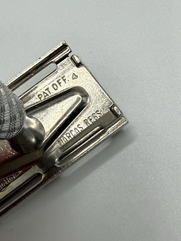 Vintage Gillette Double Edge Razor & Platinum Plus Blade. Date code T4