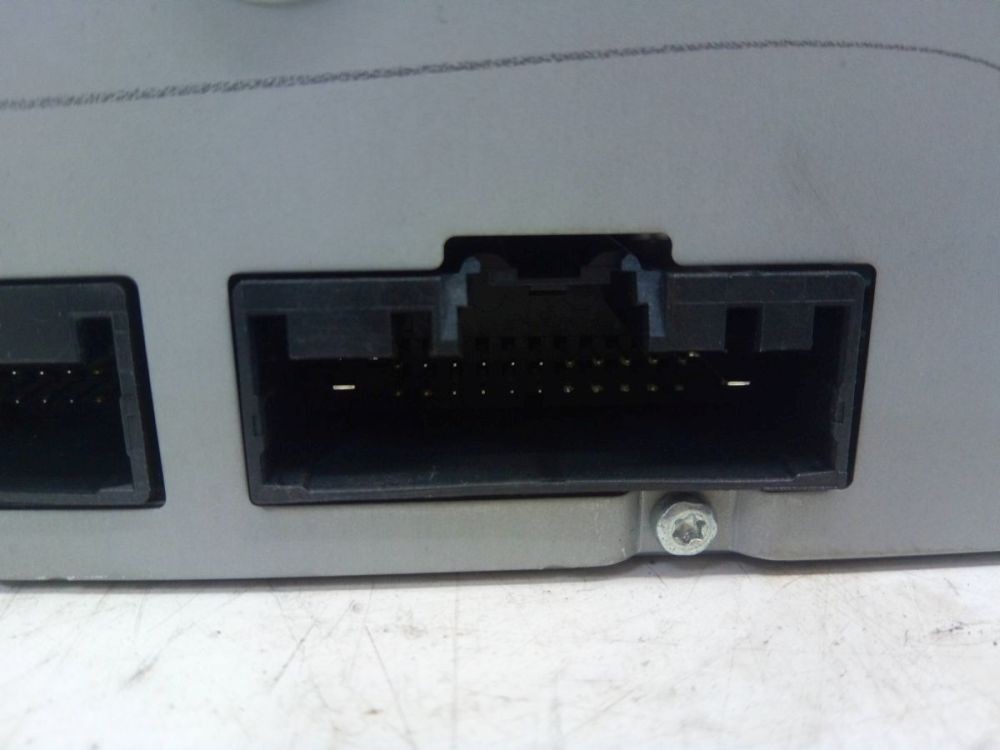 Radio/CD Changer Combination Code Pas Available. For Ford Focus III