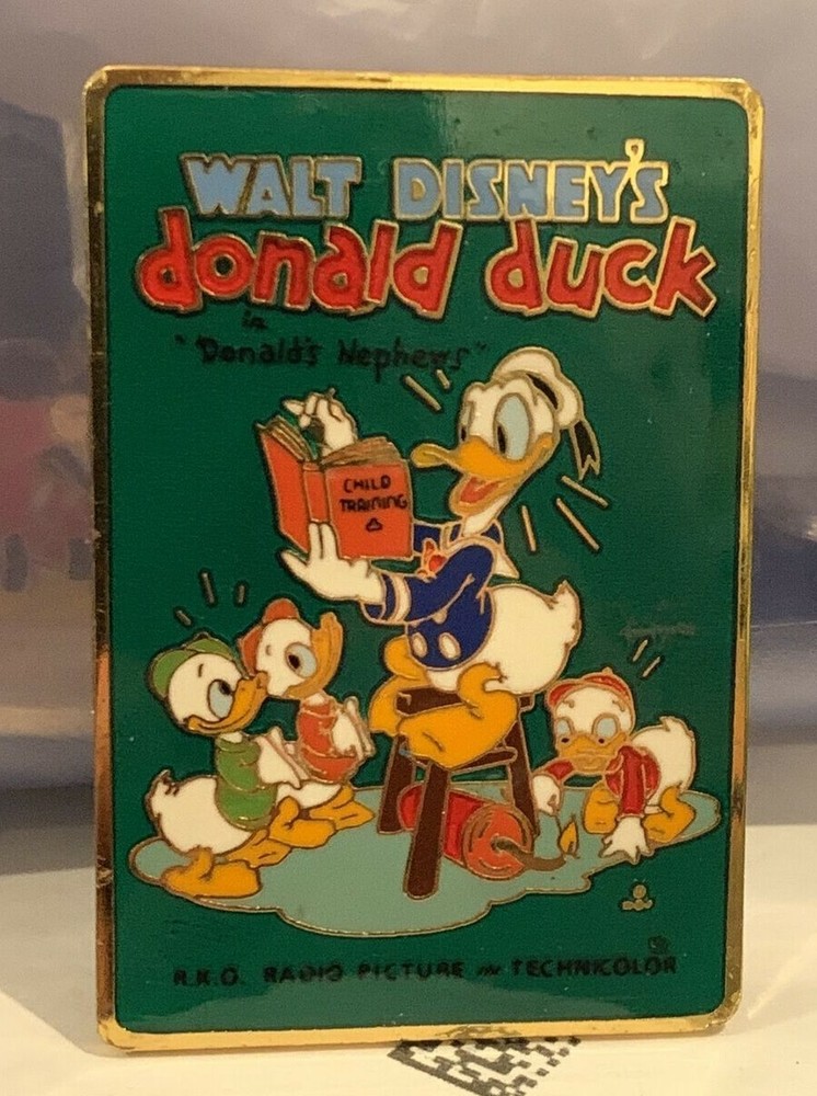 Donald Duck & Nephews Green Cloisonne Magnet