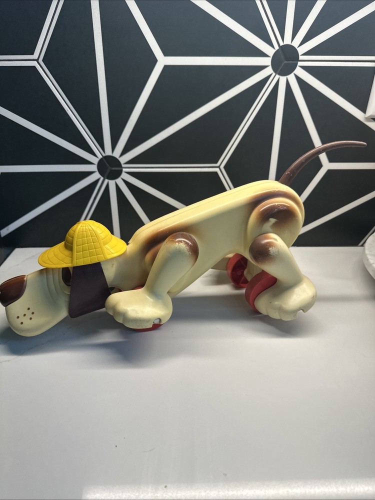 Vintage Hasbro Romper Room Digger the Hound Dog Pull String Toy
