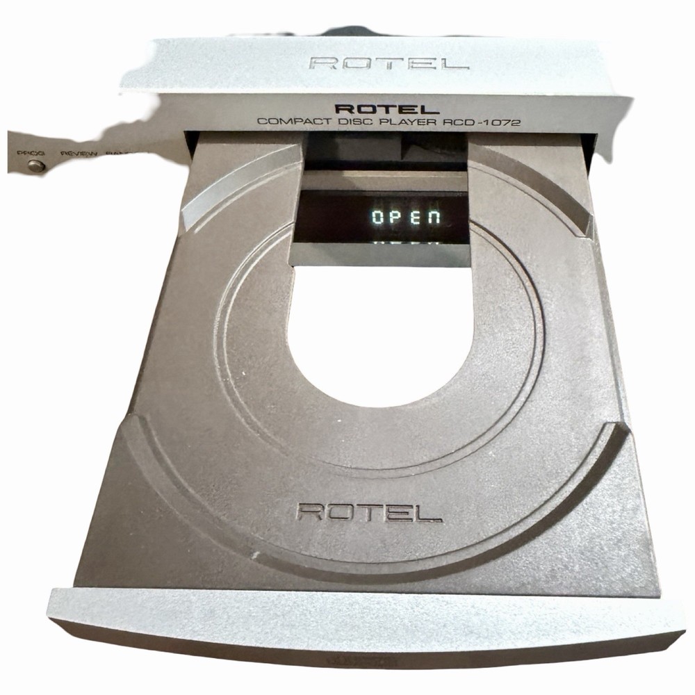 Rotel RCD-1072 CD Player