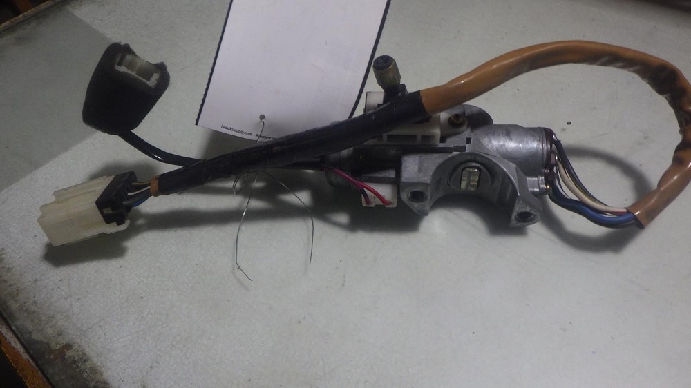 95 NISSAN PATHFINDER Ignition W/Key