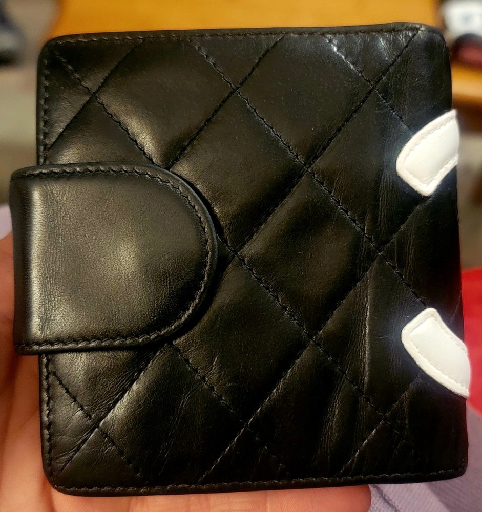 Authentic CHANEL CC Cambon leather quilted compact wallet