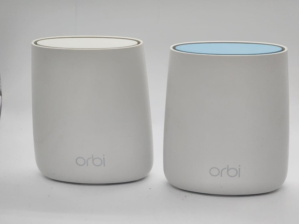 NETGEAR Orbi Mini RBK22 Tri-Band Mesh WiFi System