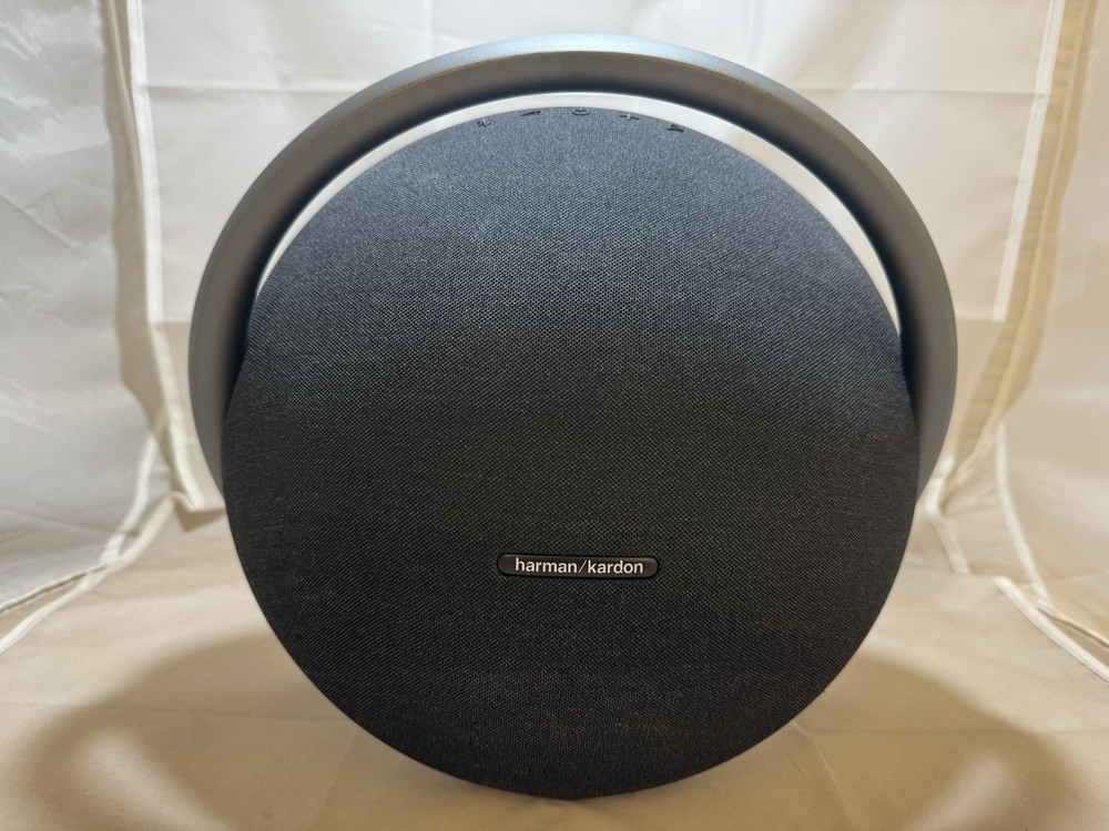 Harmon Kardon Onyx Studio 7 Portable Bluetooth Speaker Black HKOS7BLKAM