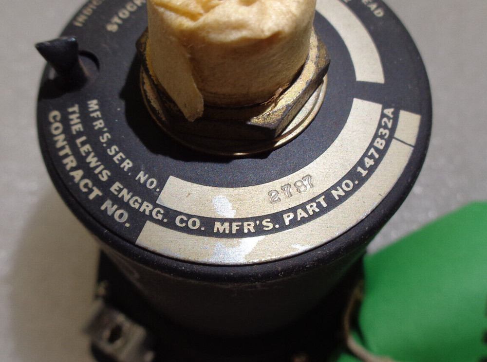 LEWIS ENGINEERING AIRCRAFT TEMPERATURE INDICATOR 147B32A