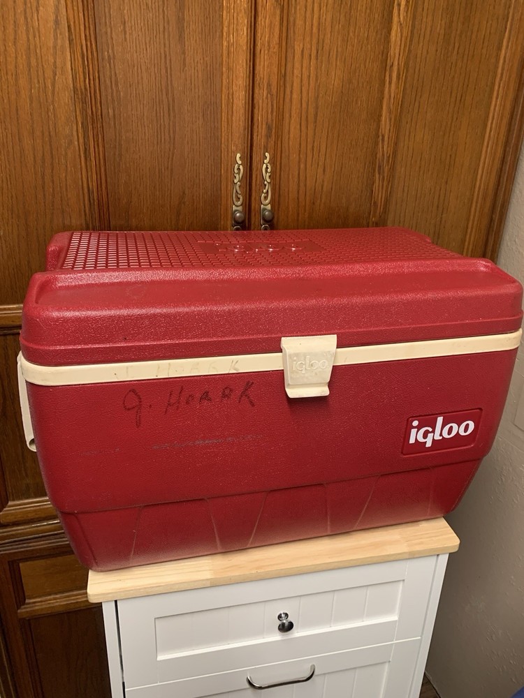 1985 Igloo 48 Quart Cooler Red White Handles