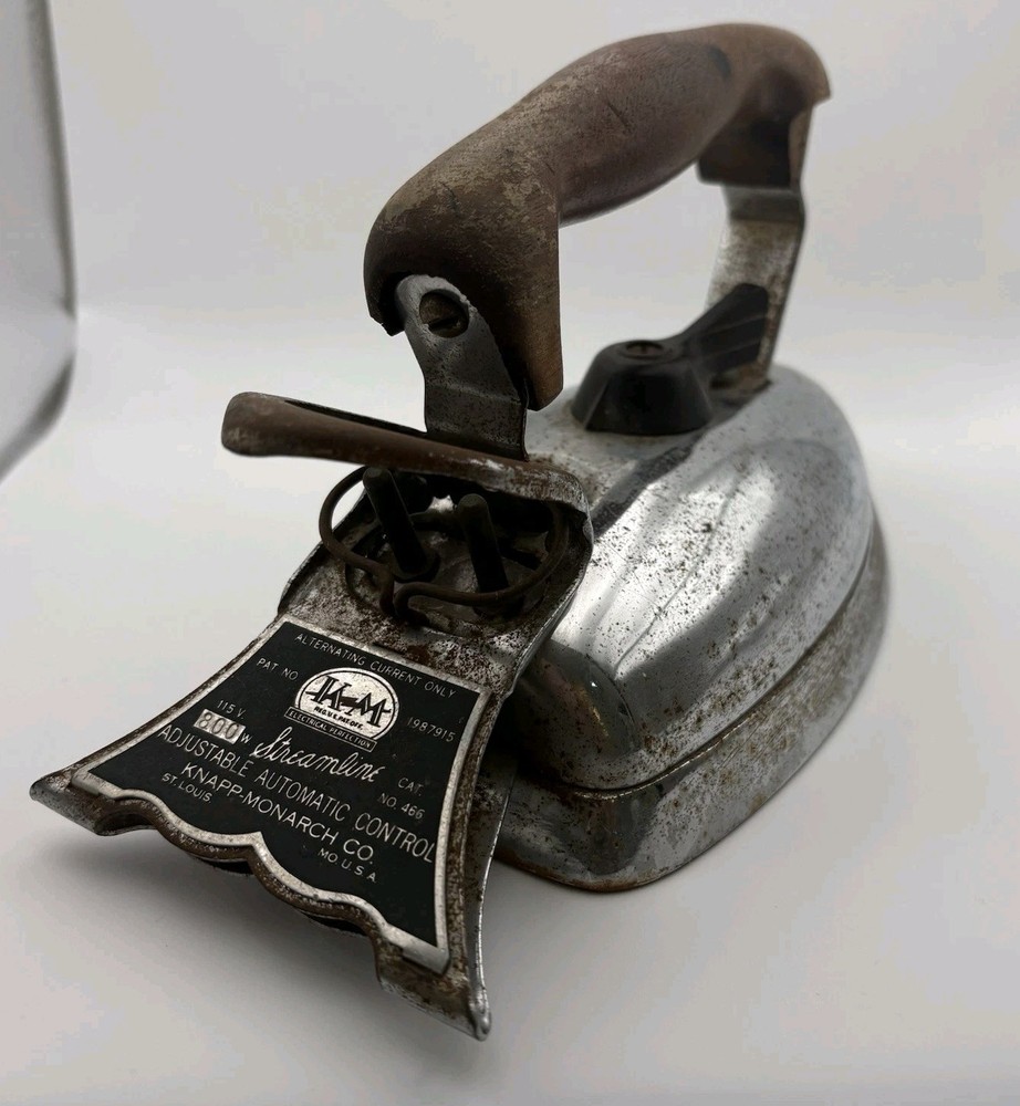Vintage Knapp Monarch Streamline Iron