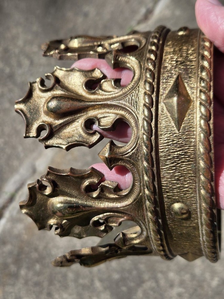 Vtg. Solid Brass Crown. Unmarked.