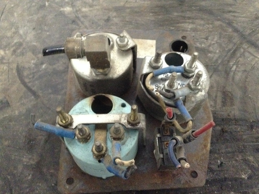 Mack DM600 GAUGE AND SWITCH Dash Panel - Used