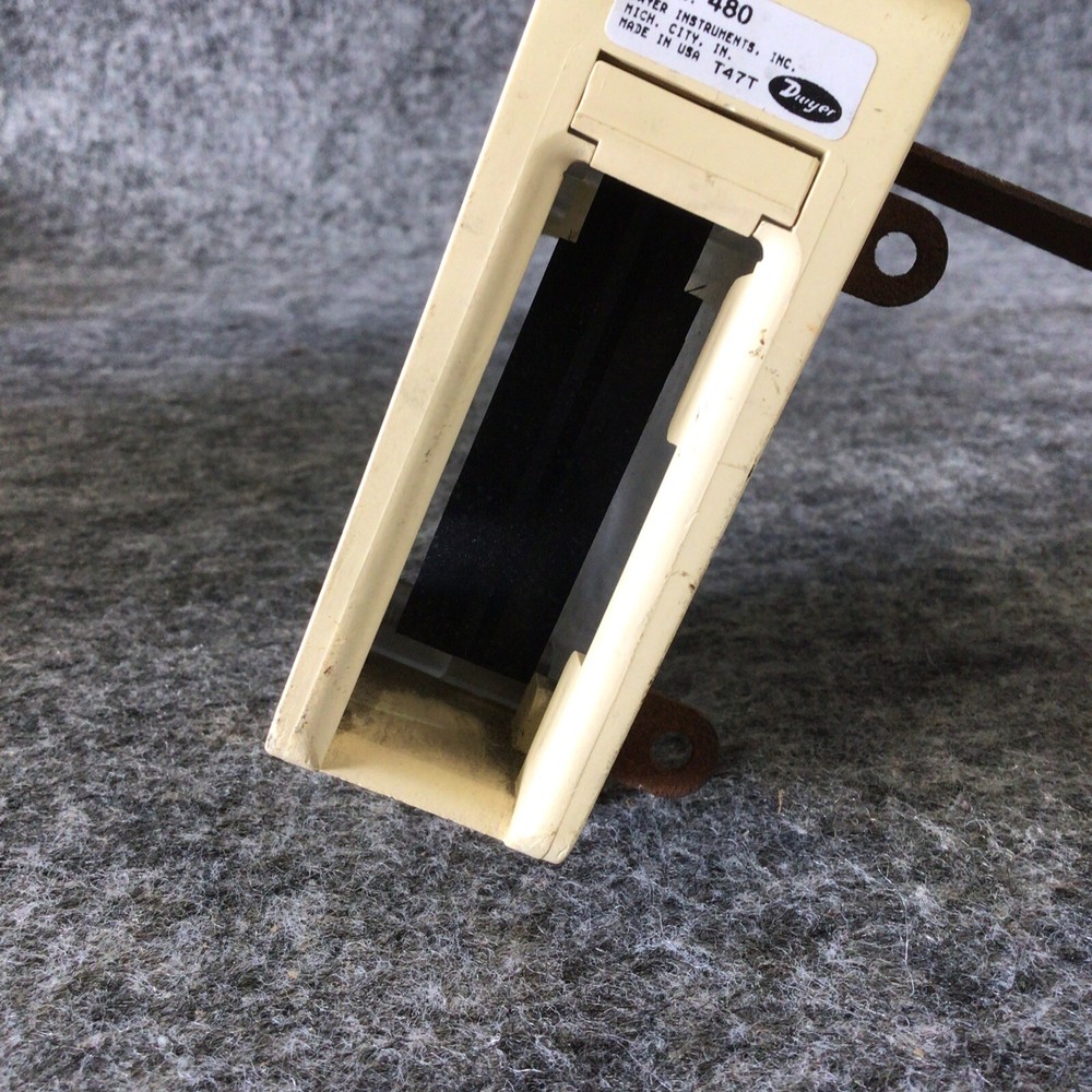Dwyer Instruments 480 Vaneometer Swing Vane Anemometer Used