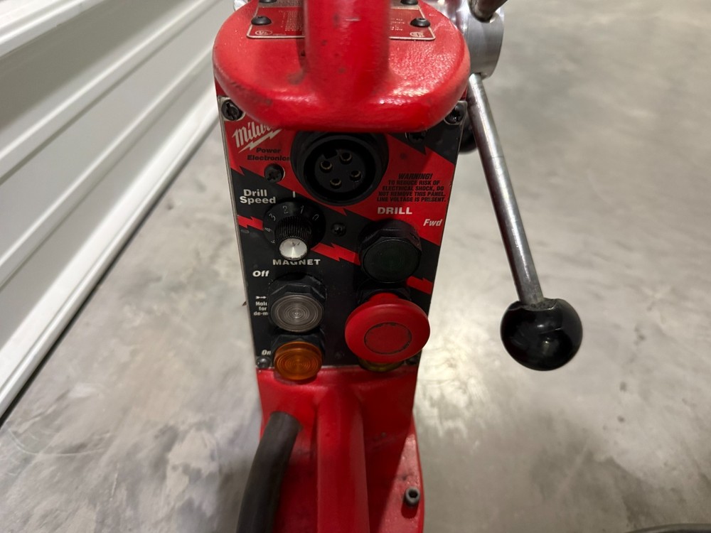 Milwaukee 4202 Heavy Duty Electromagnetic Drill Press Base