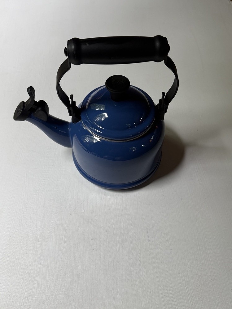 Le Creuset Marseille Blue Whistling Tea Kettle 1.25 Qt Enameled Steel