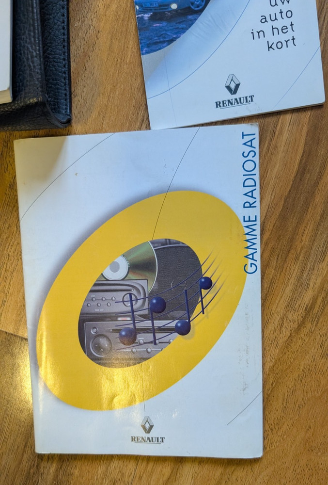 2001 Renault Megane Folder + Owners Manual