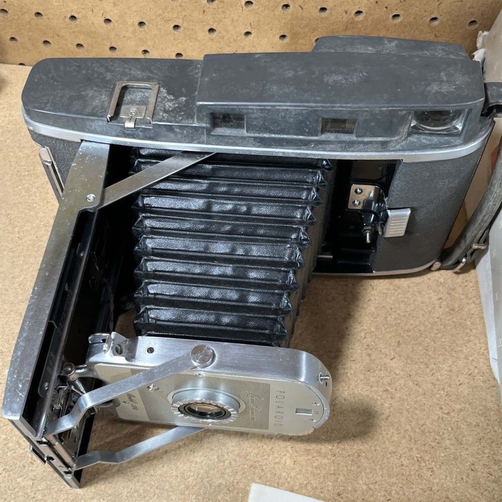 Polaroid Folding Land Camera Model 150 Untested w/ box and instructiions