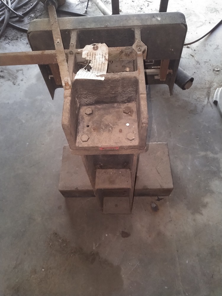 Tinius Olson Plastic Impact Tester