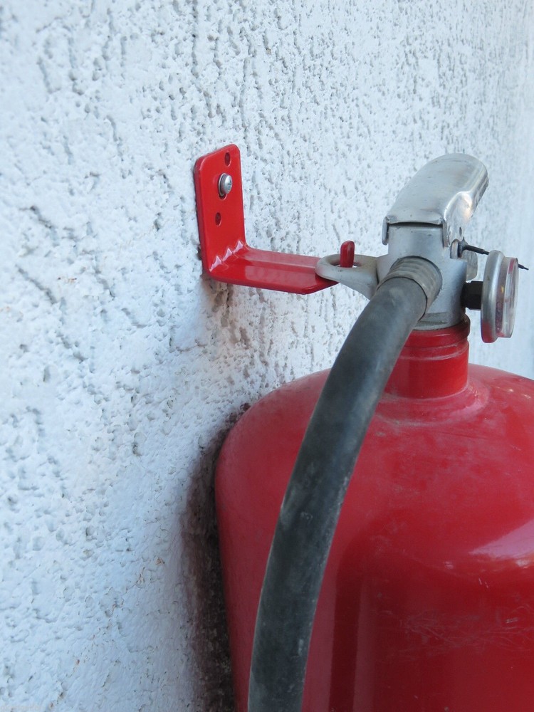 ✅🔥🧯HOOK STYLE WALL MOUNT 15/20 lb. SIZE FIRE EXTINGUISHER BRACKET🔥🧯