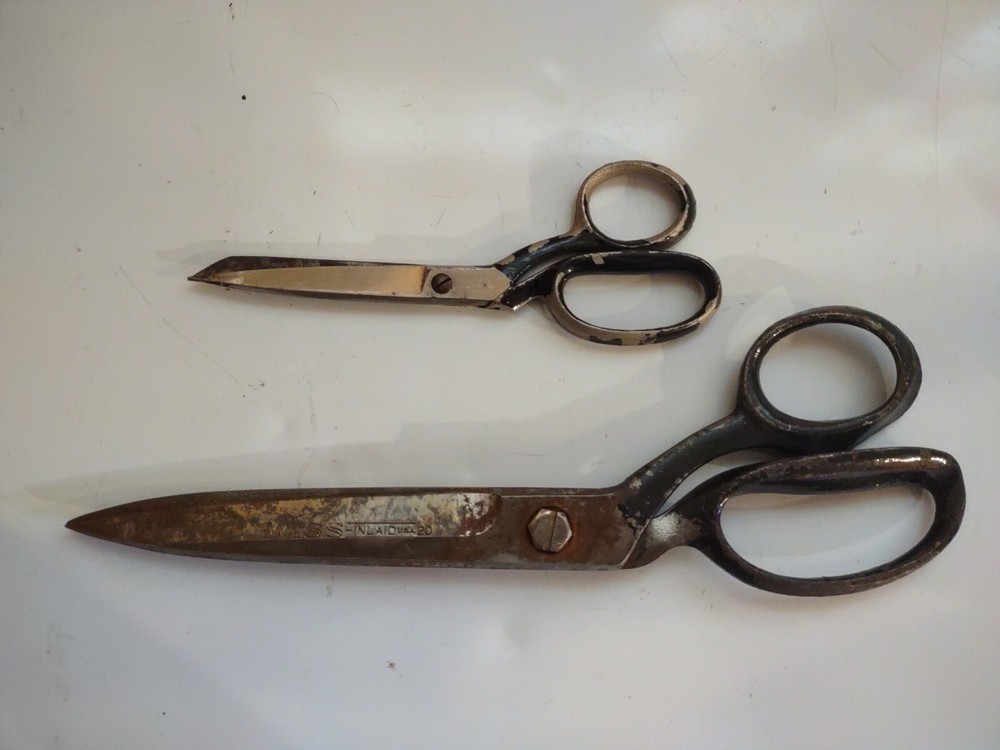 2 Pair Vintage Scissors