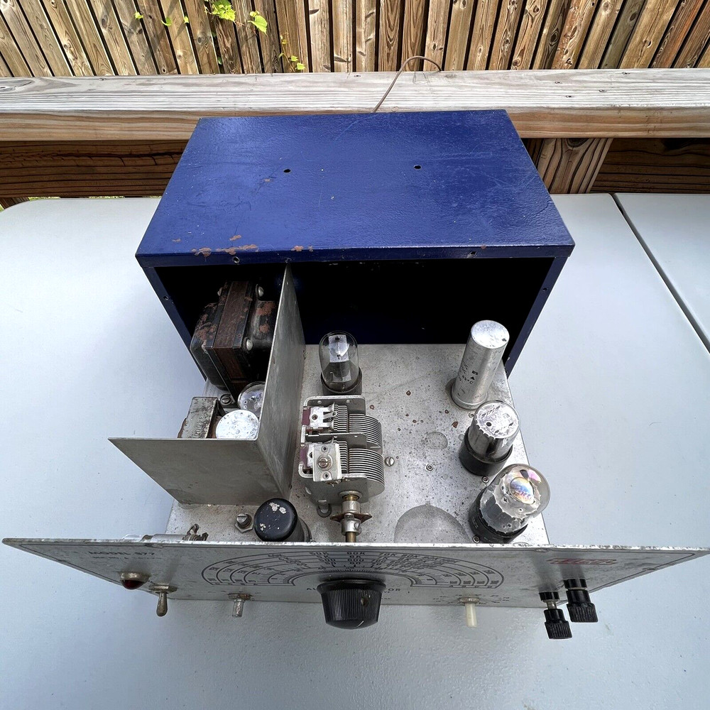 EICO Model 377 Audio Generator Sine and Square Wave Vintage Powers On