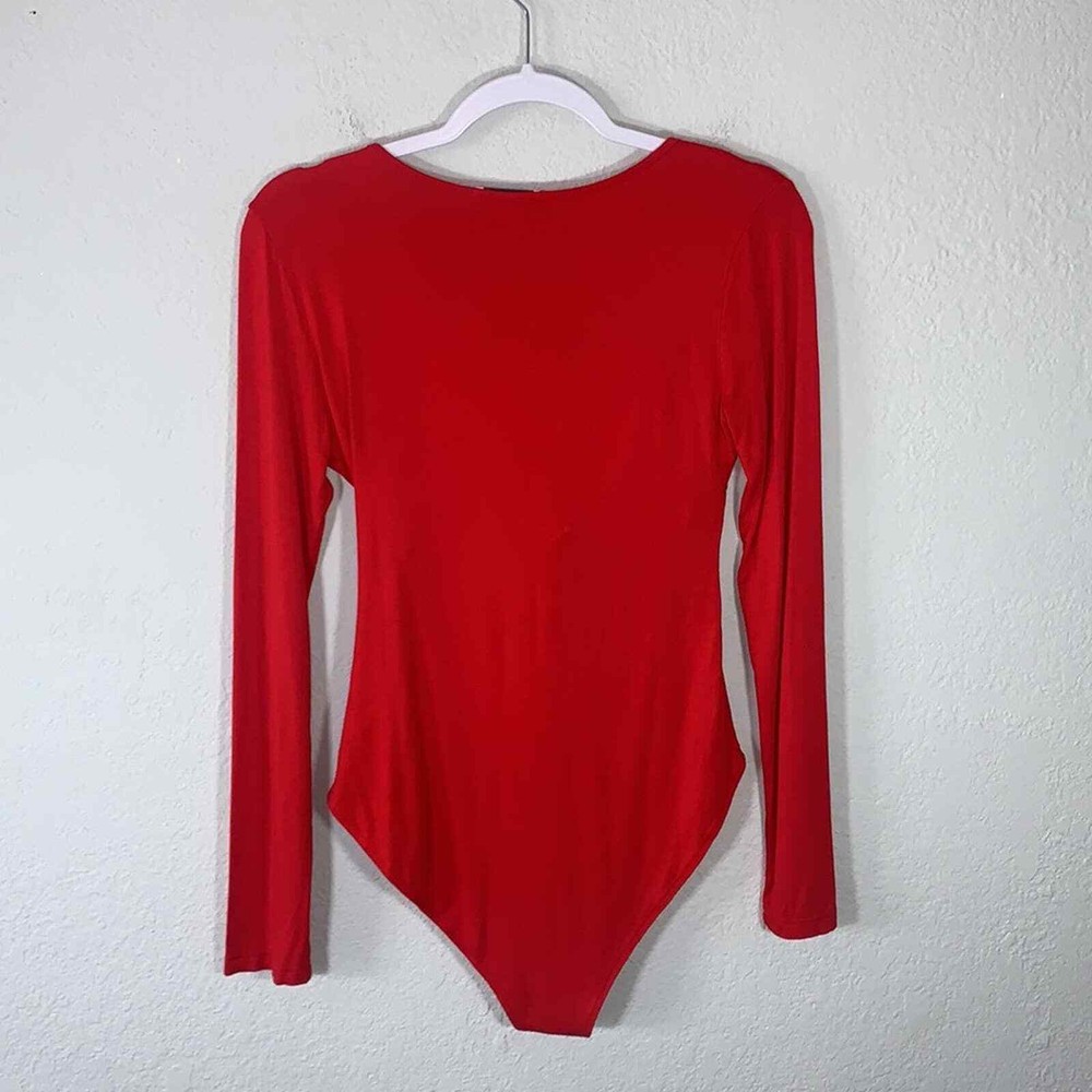 Mangopop Red Deep V-Neck Twist Front Bodysuit Size Medium