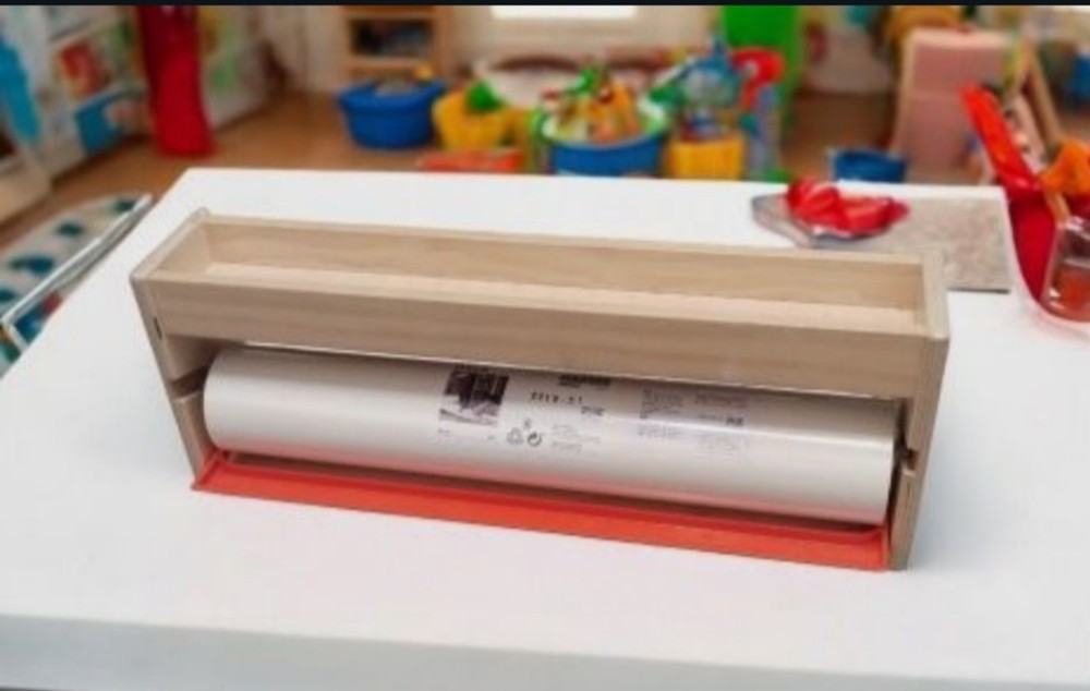 Art Paper Roll Dispenser