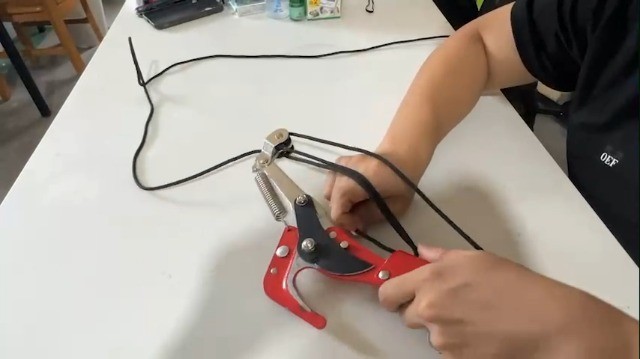 Extendable Pole Saw for Tree Trimming 7.3-27 ft, Sharp Steel Blade & Scissors, L