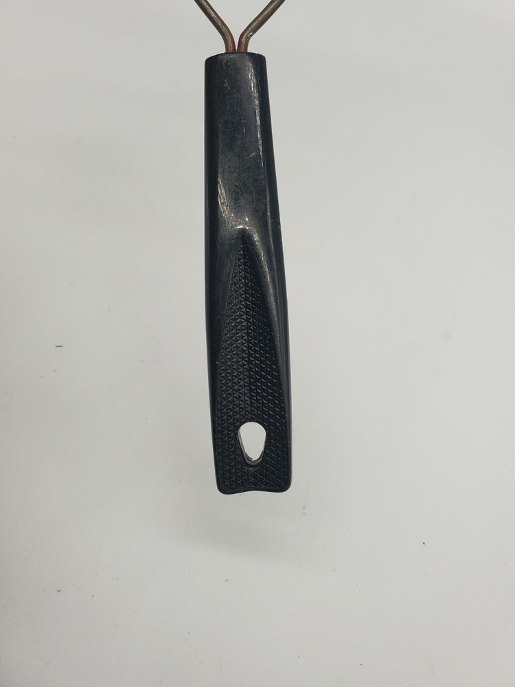 Ecko Strainer Sifter Handheld 11.5" x 5" Wire Mesh Plastic Black Handle Vtg✨️