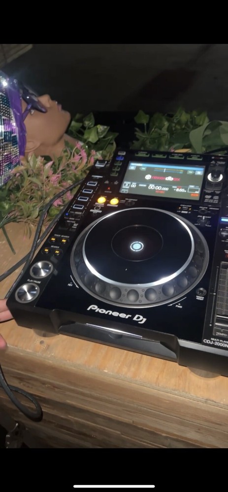 Pioneer CDJ-2000 Nexus 2 (USED )