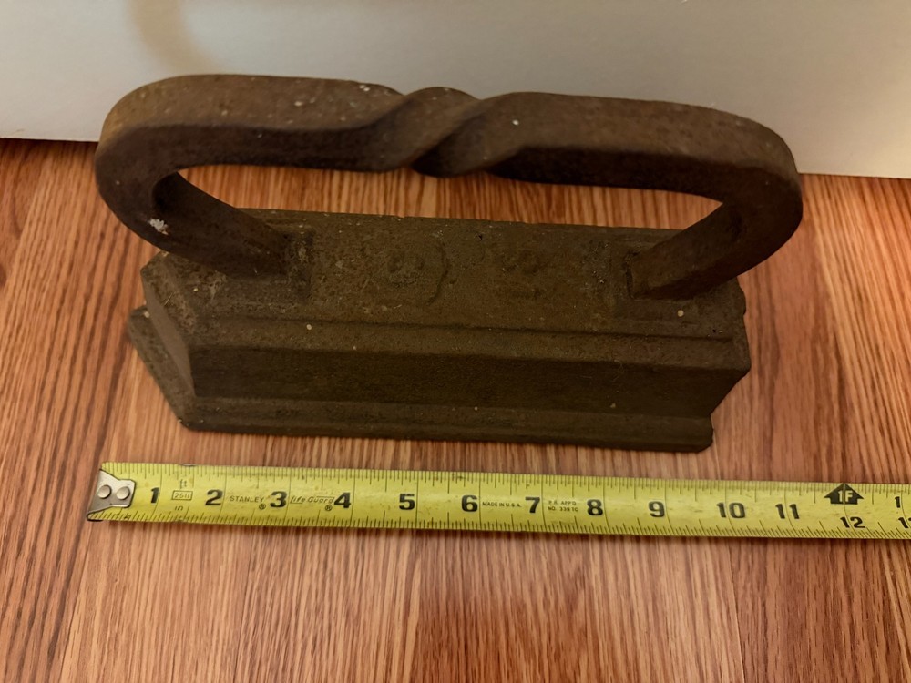 18 Pound Sad Iron Tailor Sleeve Iron Antique Laundry Press Tool Doorstop