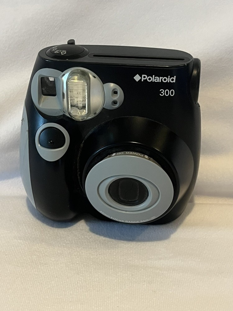 Polaroid 300 Camera in Black Instax GUC