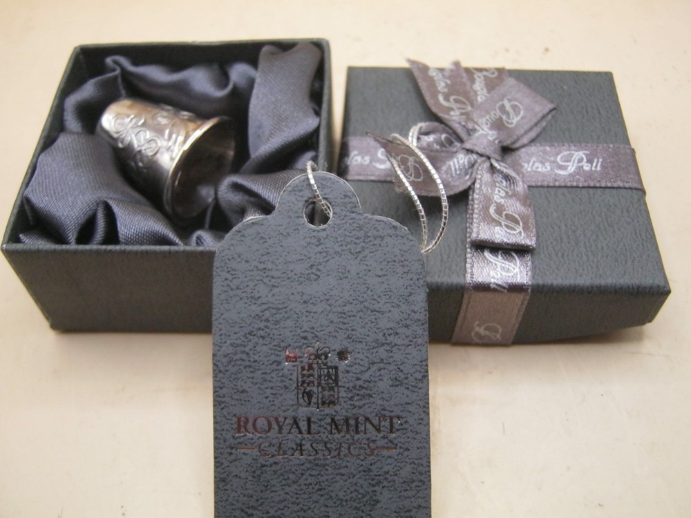 Vintage ROYAL MINT CLASSICS Sterling Silver Thimble Box & Tags Douglas Pell - #3