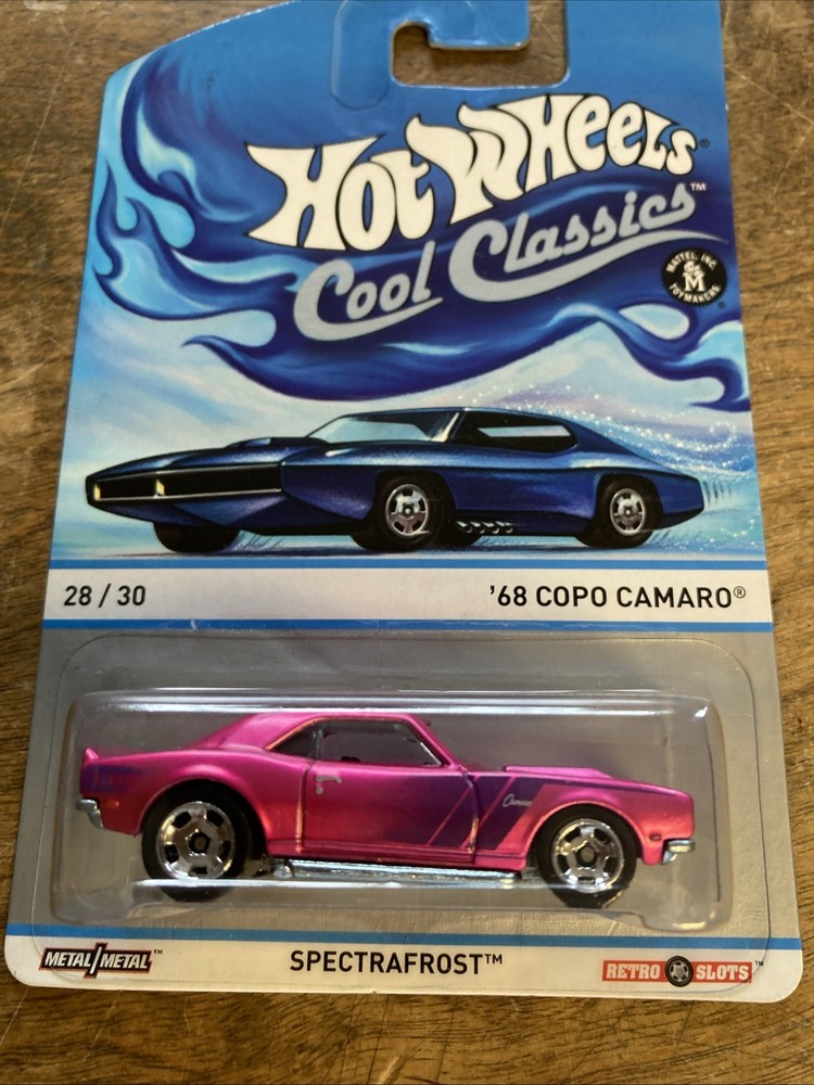 Hot Wheels 2014 Cool Classics '68 COPO CAMARO Spectrafrost