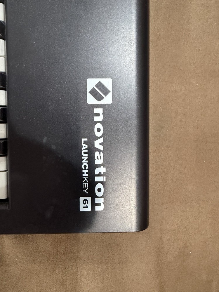 Novation Launchkey 61 MK2 MIDI Keyboard Controller USB 61-Key – Tested Working